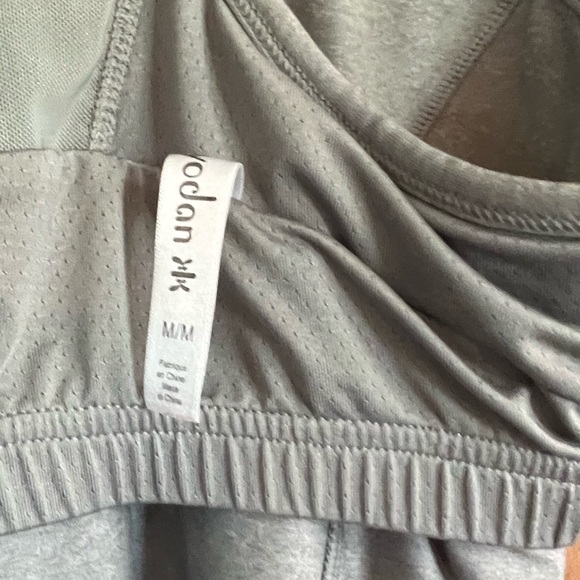 Kyodan Racerback Tank Women’s Medium - Picture 5 of 6